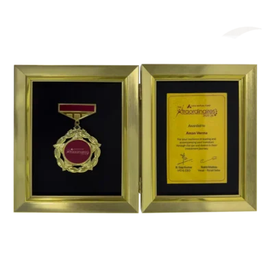 Dhanvantree – mutual fund distributor in Delhi awarded by Axis Mutual Fund