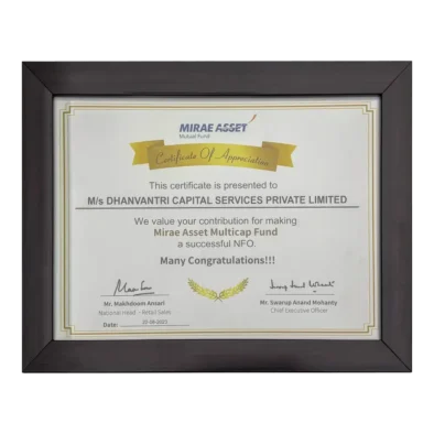 Dhanvantri Capital Services Pvt Ltd received an award from Mirae Asset AMC for outstanding performance in financial services.
